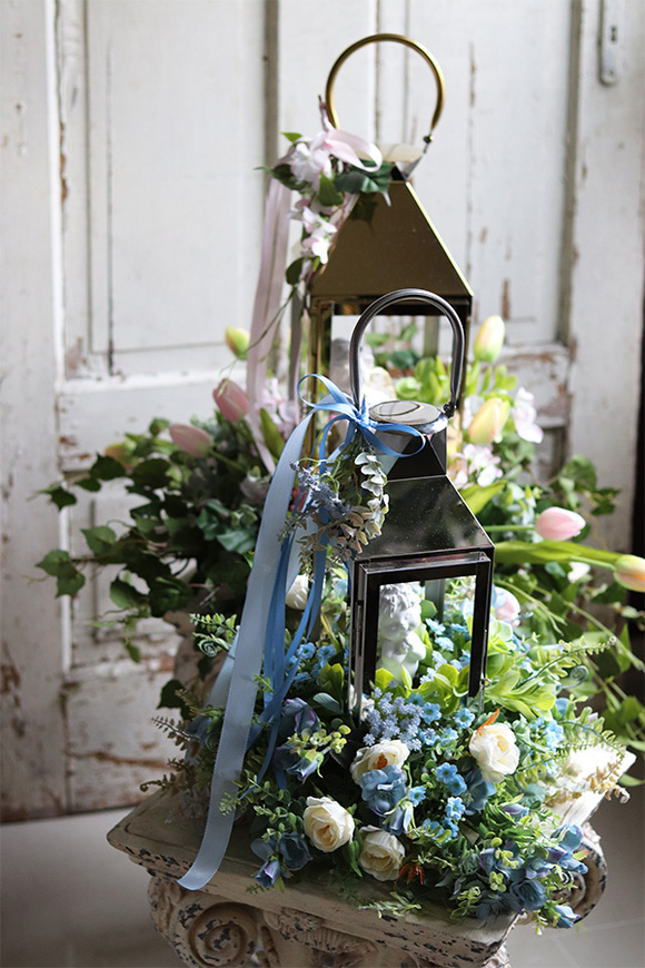 Angelo Garden Gerda, kompozycja nagrobna ze srebrnym lampionem, wys.65cm