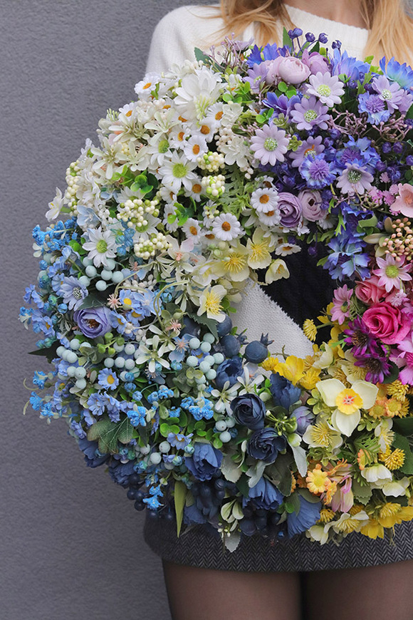 Tęczowa Łąka, kolorowy wianek dekoracyjny