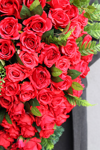 Red Premium, wiązanka nagrobna z różami