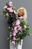 Chryzantemy Pink, bukiet nagrobny we wkładzie