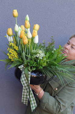 OD RĘKI Tulippo Amira, dekoracja nagrobna w misie, wys.44cm