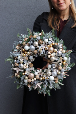 Ozłocony, świąteczny wianek na drzwi, śr.35cm