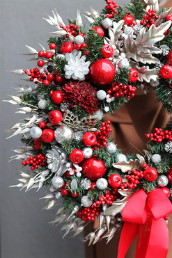 Czerwień w Domu, świąteczny wianek dekoracyjny, śr.47cm