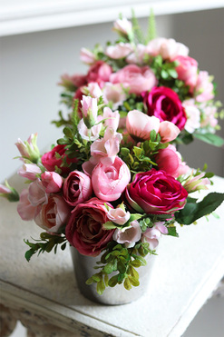 Carmen Deco Mini, kompozycja kwiatowa w srebrnej doniczce, wym.19x19cm 