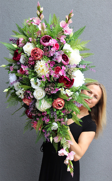 Delonia Izolda, długa wiązanka nagrobna, dł.133cm