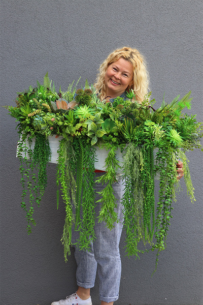 Dalila 3, kompozycja sukulenty do twojej donicy, wym.44x85x35cm 