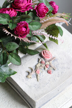 Amarant Bookstory, dekoracja nagrobna z księgą, wym.24x45cm 