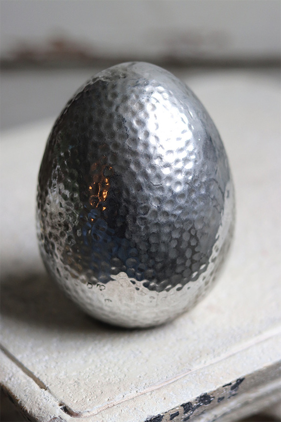 OD RĘKI Easter Silverro, dekoracja wielkanocna figurka jajo, wys.15cm