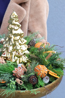 Deluxe Eve, świąteczny stroik zimowy w misie