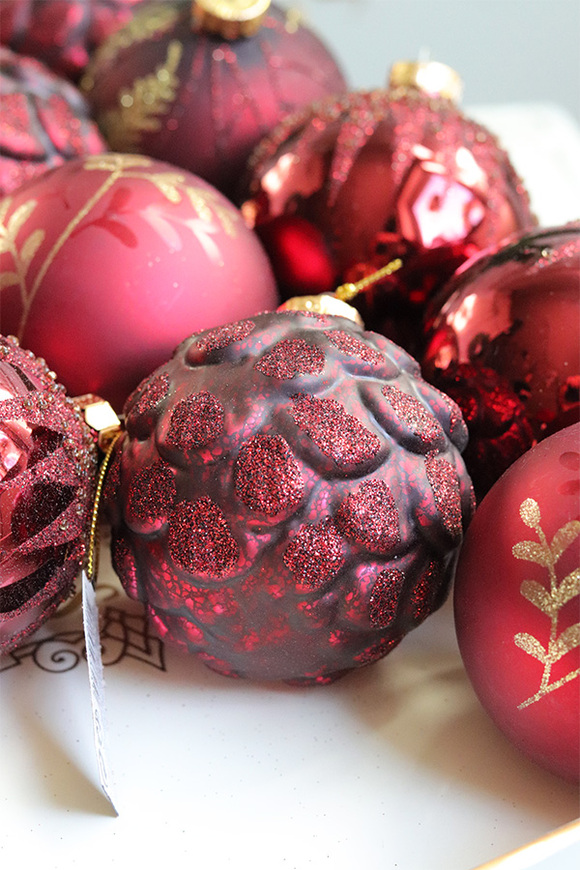 Red Forest, szklane bombki w pudełku