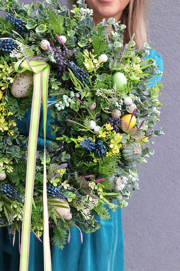 Wielkanocna Melodia, wielkanocny wianek na drzwi z jajkami	