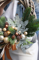 Golden Xmas, asymetryczny zimowy wianek