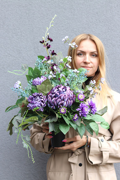 Purple Dreams, bukiet nagrobny we wkładzie, dł.52cm 