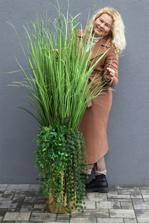 Grass Golderia, wysokiej jakości sztuczna trawa w złotej donicy