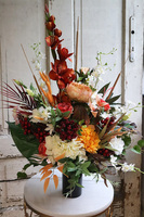 elegancki bukiet nagrobny, Belinda, wys.73cm