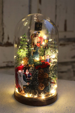 Dziadek do Orzechów, stroik pod szklaną kopułą, wym.26x12cm