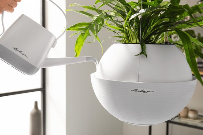 Bola Color, wisząca donica z nawadnianiem, biała