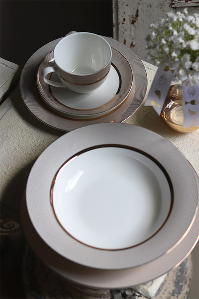 OD RĘKI  komplet obiadowy dla 6 osób, 30 elementów, Golden Delia I 