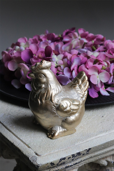 Kurka Berina, wielkanocny stroik na talerzu