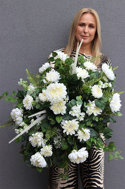 Biała Electra, wiązanka nagrobna na plastrze drewna, dł.86cm