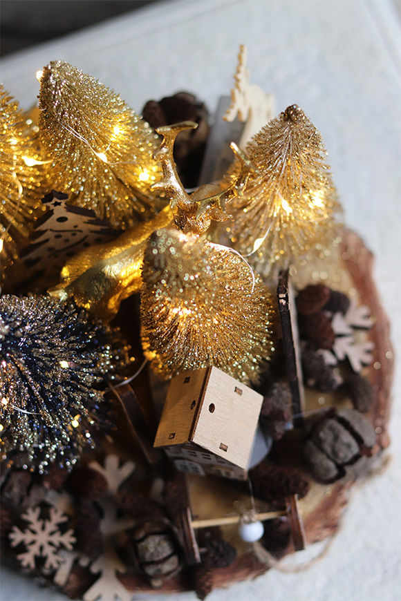 Golden Village Wood, świąteczna drewniana scenka zimowa LED