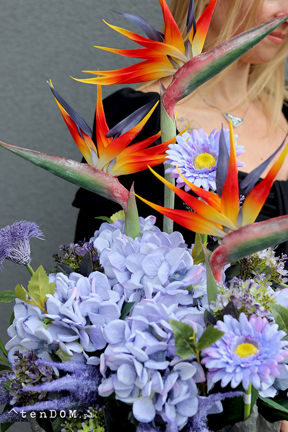 Bajeczne Strelicje, kompozycja nagrobna ze strelicją