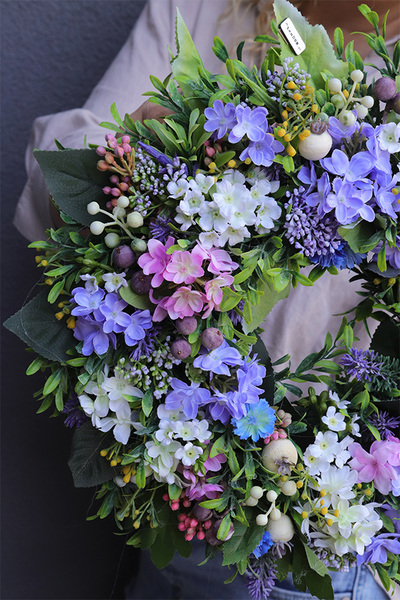 Wiosenne Bzy, kwiatowy wianek na drzwi