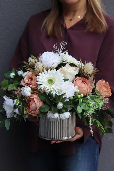 Tymona Dekore, kompozycja kwiatowa w naczyniu