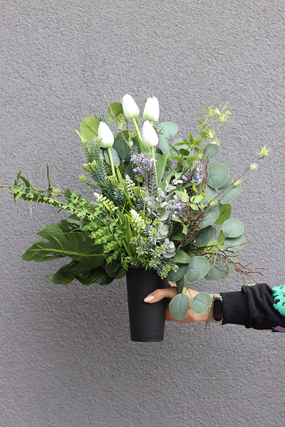 Aurelia Fatima, bukiet nagrobny we wkładzie do wazonu	