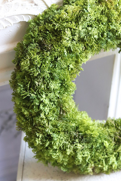 Mech, nowoczesny zielony wianek, śr.40cm