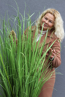 Grass Golderia, wysokiej jakości sztuczna trawa w złotej donicy