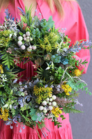 Ortana, kwiatowy wianek na drzwi