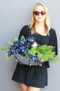 Dekoria Orchidelia Granat, gumowy storczyk w łódce, wym.34x50cm 