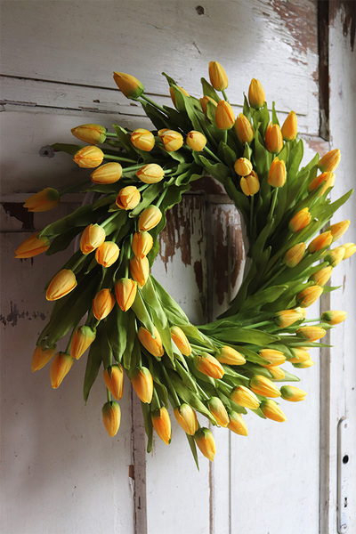 bardzo elegancki wianek z tulipanów, Witaj Wiosno Yellow, śr.40cm