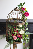 Klatka My Garden, dekoracja w klatce z kwiatami