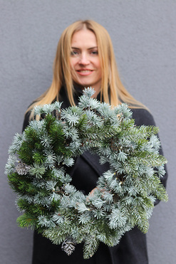 OD RĘKI Mroźna Puszcza, zimowy wianek iglasty, śr.42cm