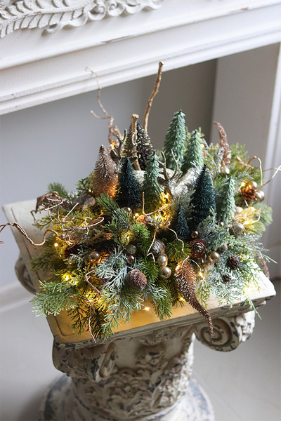 Złote Jelenie, świąteczny stroik na tacce LED