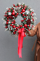 Czerwień w Domu, świąteczny wianek dekoracyjny