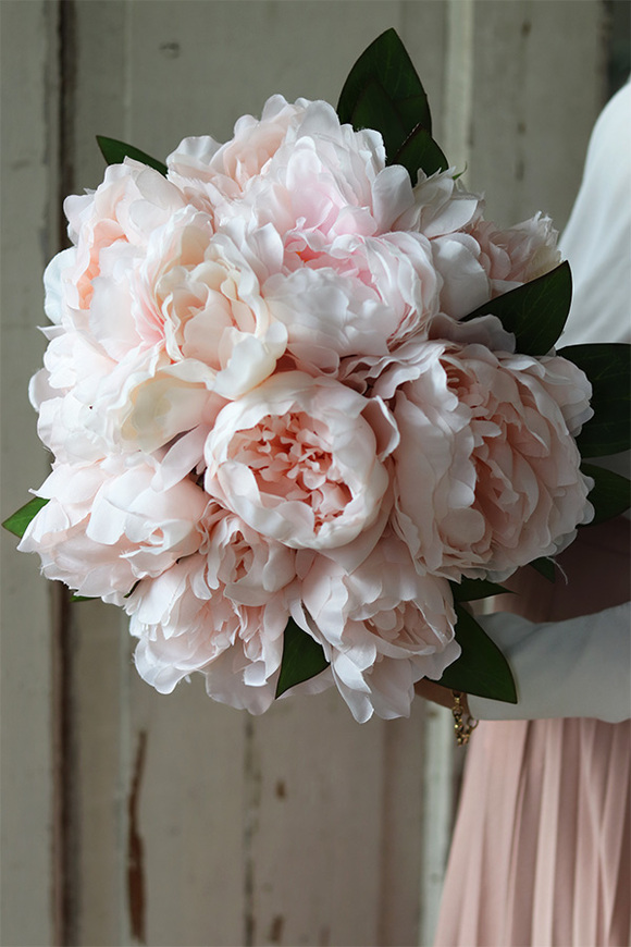 Morelia Easter, kompozycja w szarym pudełku