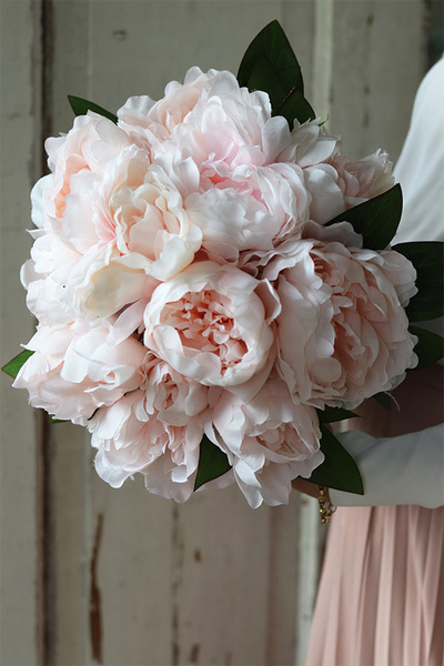 Morelia Easter, kompozycja w szarym pudełku