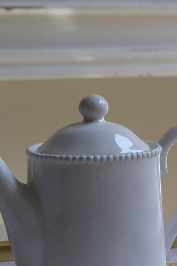 Parma, dzbanek porcelanowy imbryk biały