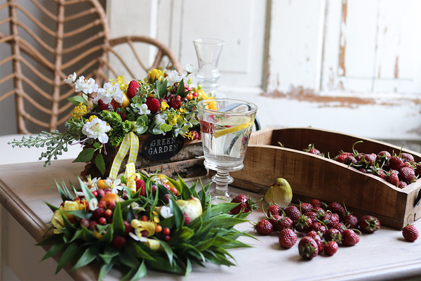 czerwono-żółta kompozycja z owocami, Strawberry Jazz, wym.19x38cm 