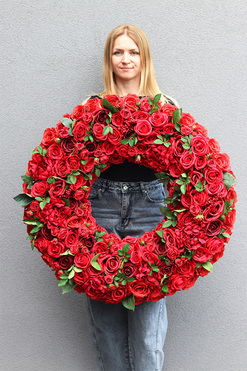 Red Home, duży czerwony wianek, śr.85cm