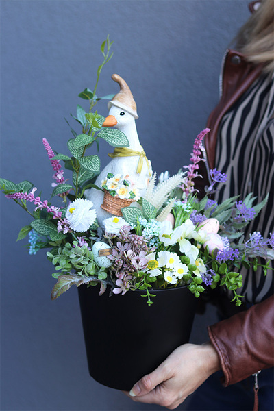Ładne Kaczątko, wielkanocna kompozycja w naczyniu