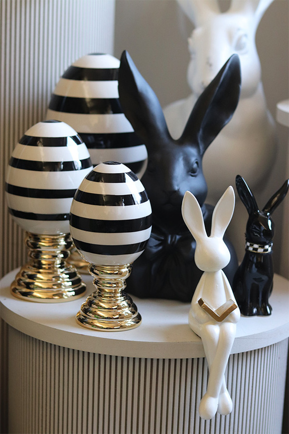 Wednesday Easter, jajko wielkanocne figurka