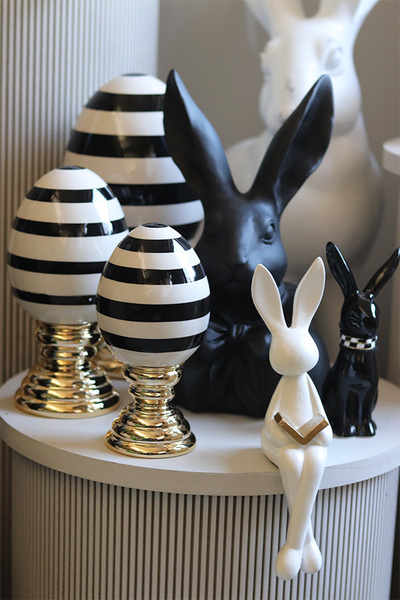 Wednesday Easter, jajko wielkanocne figurka