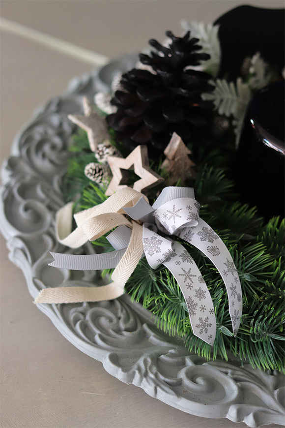 Czarny Renifer, świąteczny stroik na talerzu