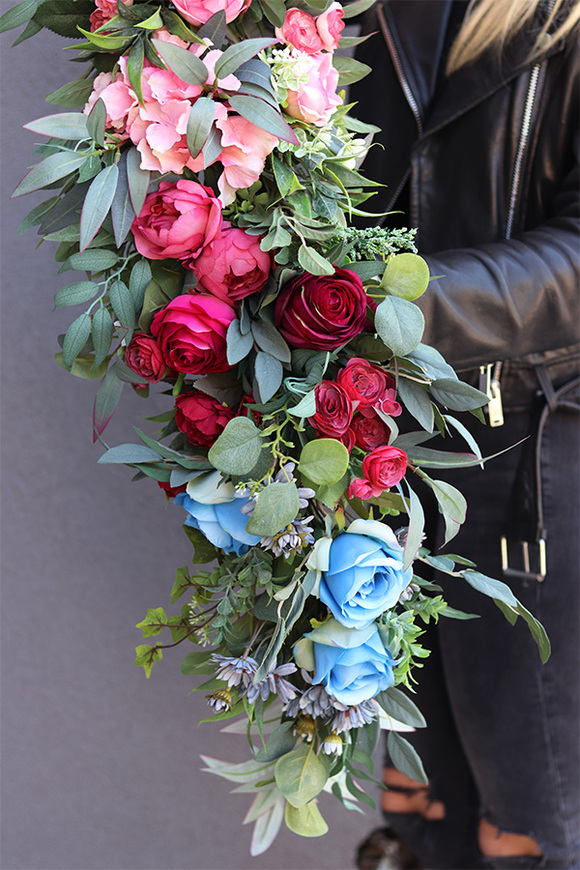 Tęcza, dekoracyjna girlanda kwiatowa