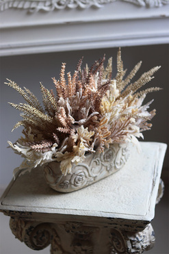 Wrzosy Beige, jesienna kompozycja kwiatowa w donicy, wym.26x42cm