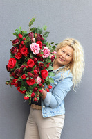 Polska Róża, kompozycja kwiatowa w pucharze